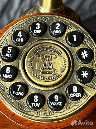 Телефон ретро на подставке