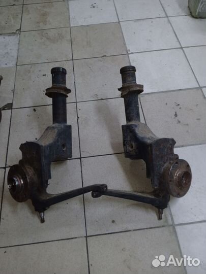 Поворотный кулак Audi 80 B2