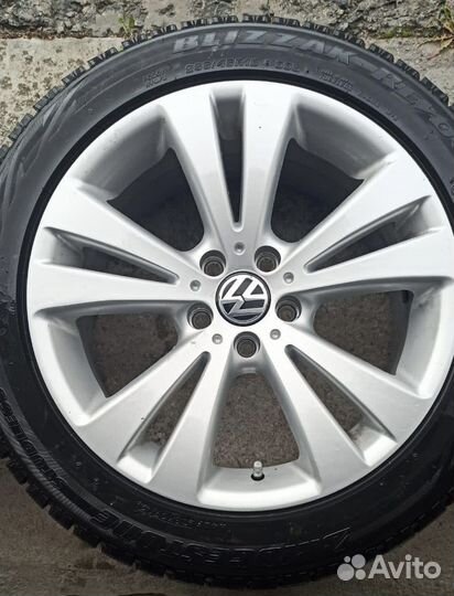 Bridgestone Blizzak Revo GZ 255/45 R18