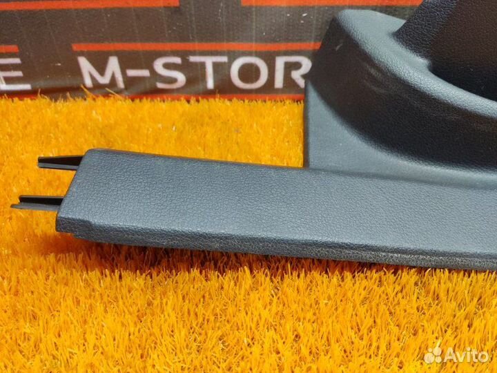 Накладка на порог задняя левая Volkswagen Tiguan