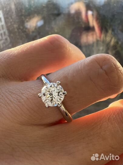 Золотое кольцо с природным бриллиантом 1,60Карат