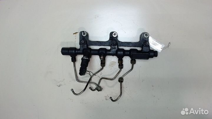 Рампа топливная Hyundai Terracan, 2003