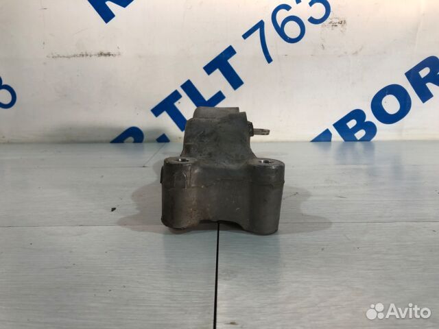 Кронштейн опоры двигателя правый peugeot 308 ep6 1