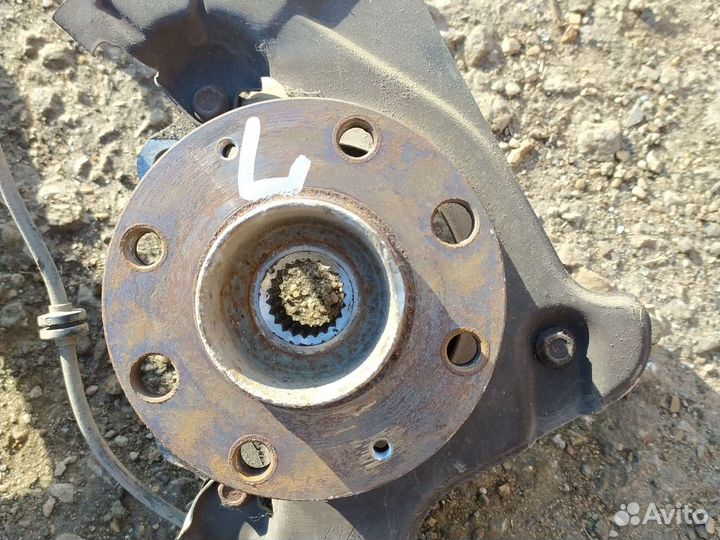 Передний поворотный кулак fiat punto