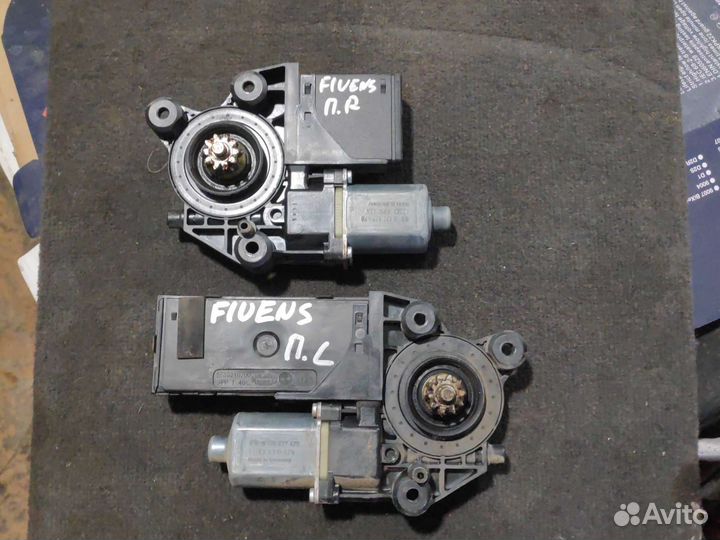 Моторчик стеклоподъемника Renault Fluens