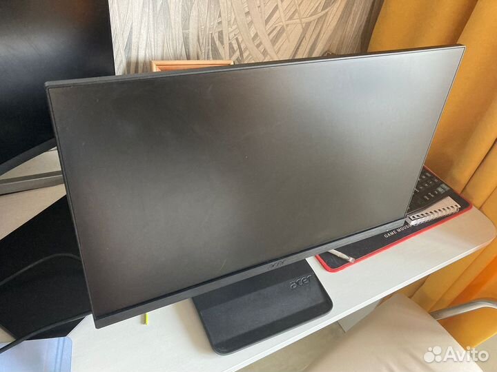 Безрамочный 24