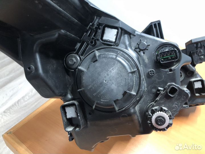 Фара kia rio 4 левая