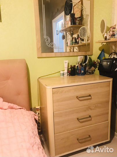 Комод с зеркалом