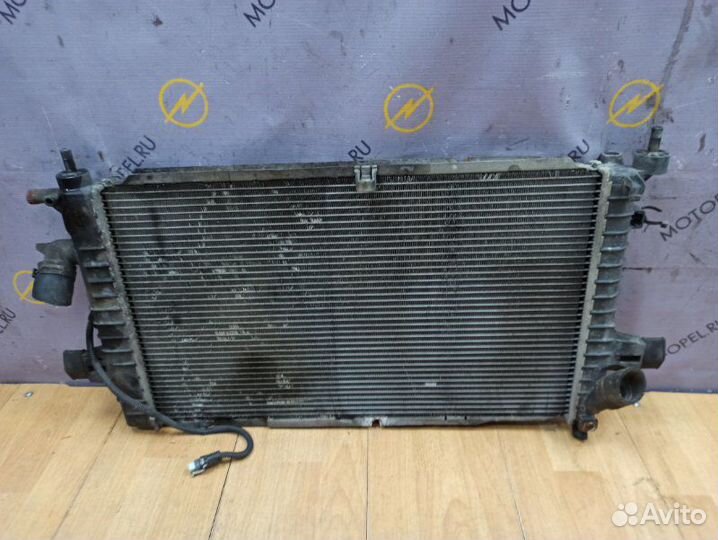Радиатор двс Opel Astra H Z19DTH 2006