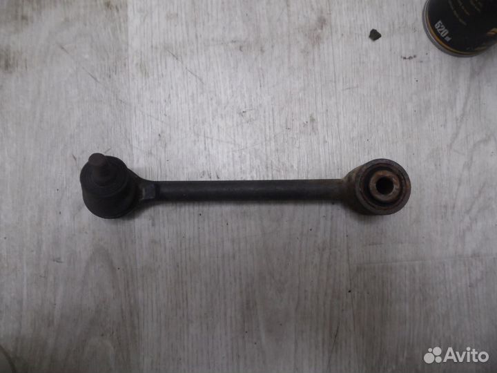 Тяга задняя нижняя левая Hyundai ix35/Tucson 2010