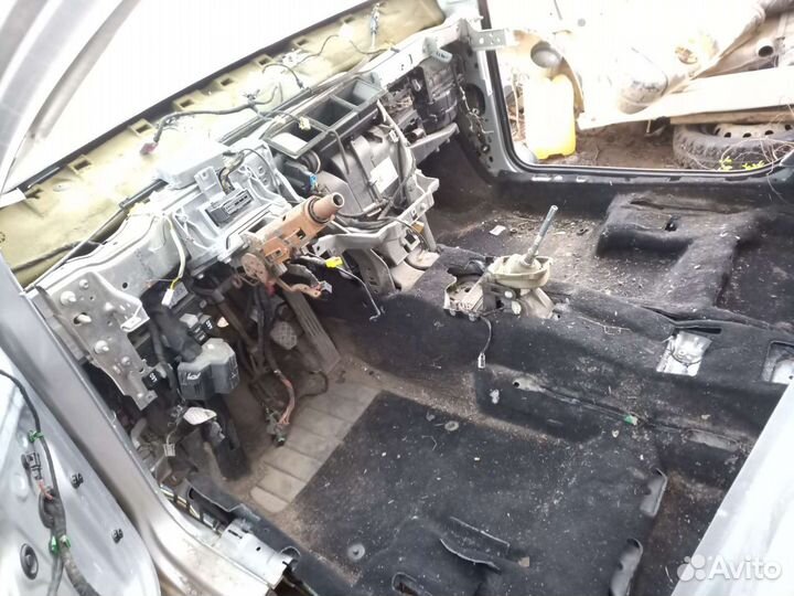 Volkswagen golf 5 дверь