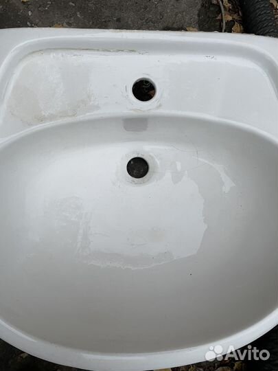 Раковина керамическая