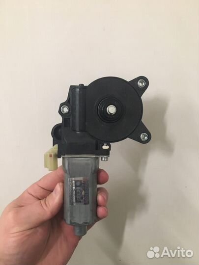 Моторчик стеклоподъемника для hyundai sonata