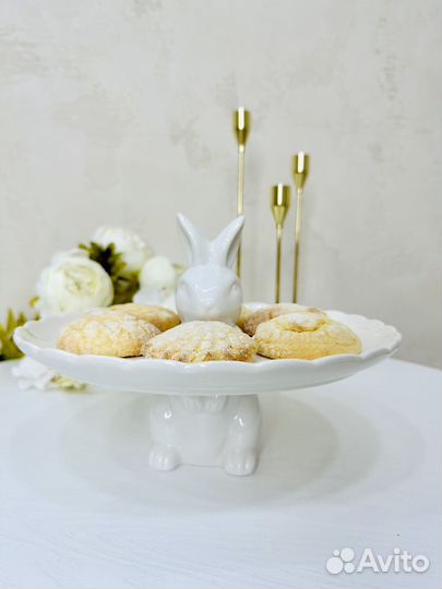 Тарелка с кроликом