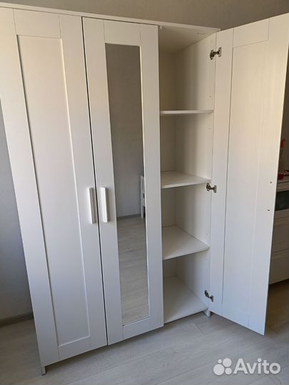 Шкаф IKEA бримнес