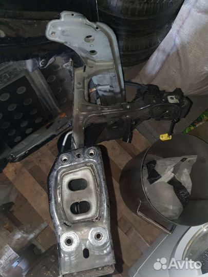 Лонжерон передний