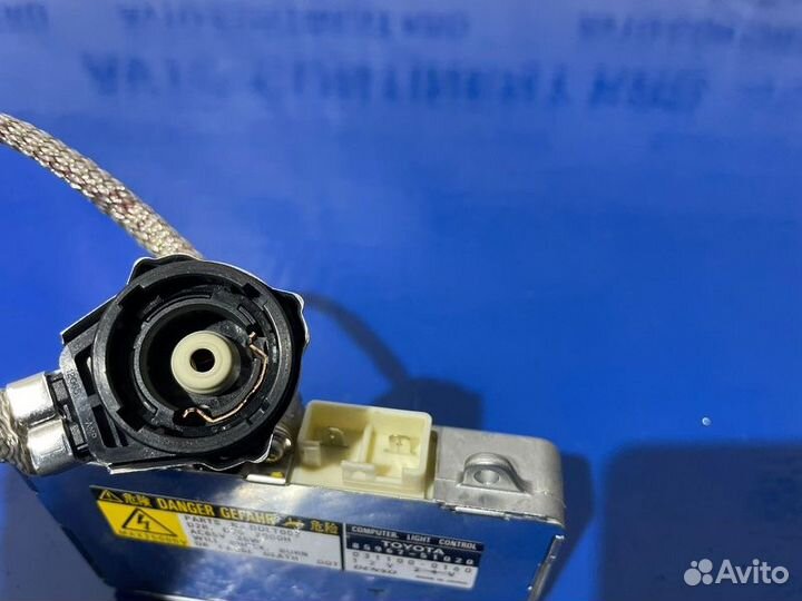 Блок розжига ксенона Toyota Caldina AZT241 1AZ