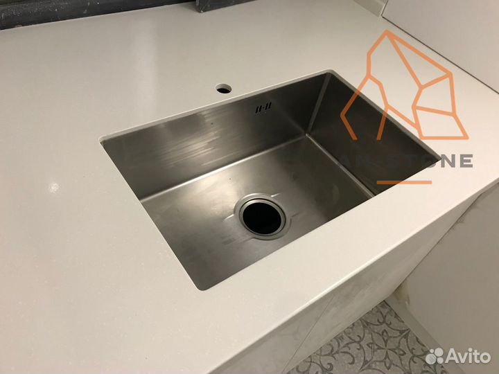 Столешница для ванной