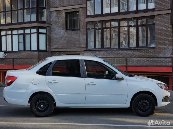 LADA Granta 1.6 МТ, 2021, 50 000 км