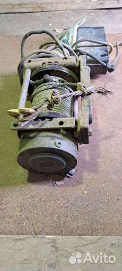 Лебедка автомобильная электромеханическая