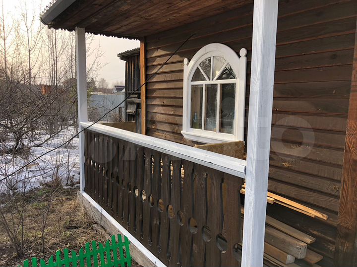 Дом 25 м² на участке 8 сот.