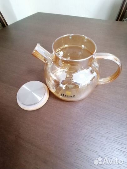 Чайник с деревянной крышкой. Новый. Объем 1 литр