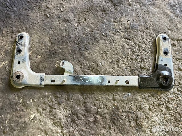 Рено меган 3 планка радиатора нижняя