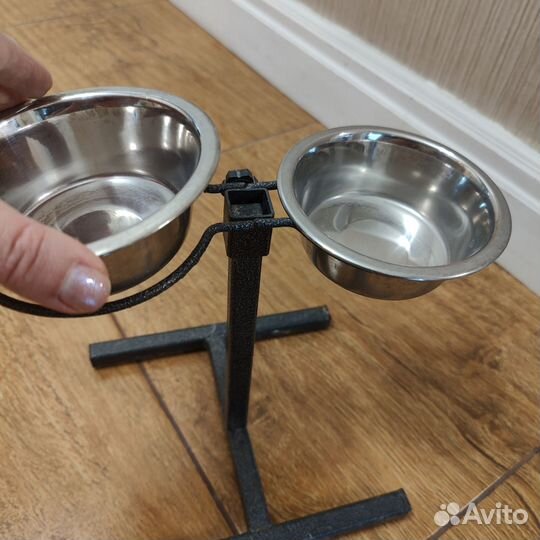 Миска для животных на подставке