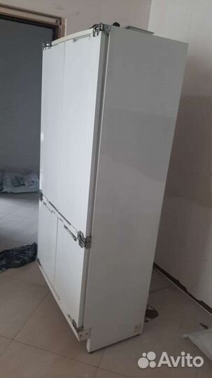 Встраиваемый холодильник zanussi