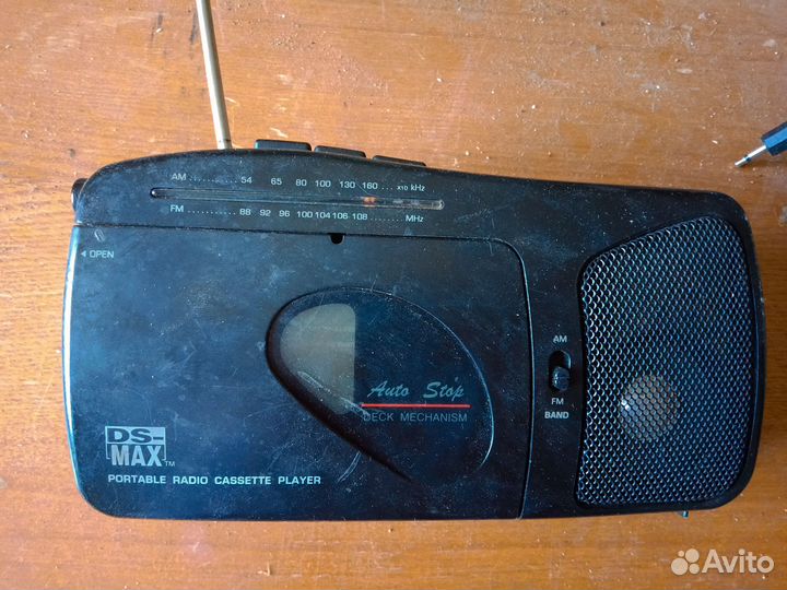 Радиоприёмники, магнитофоны на запчасти