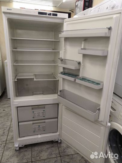Холодильник Bosch Германия компактный