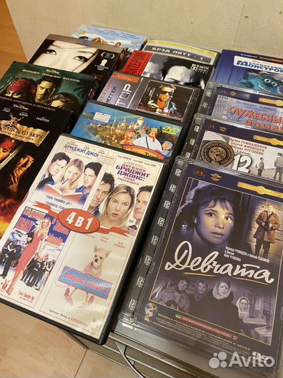 Фильмы и мультфильмы на dvd 13 шт за 100