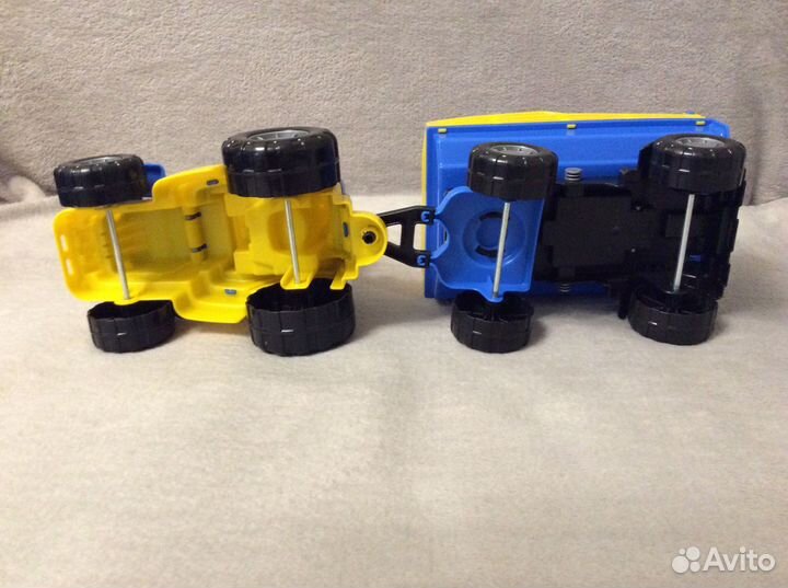 Игрушка синий трактор с прицепом