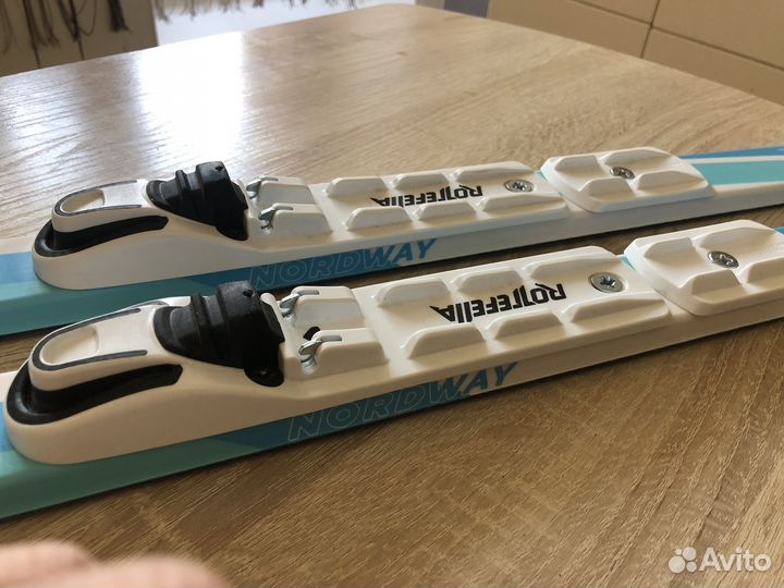 Юниорский лыжный комплект nordway