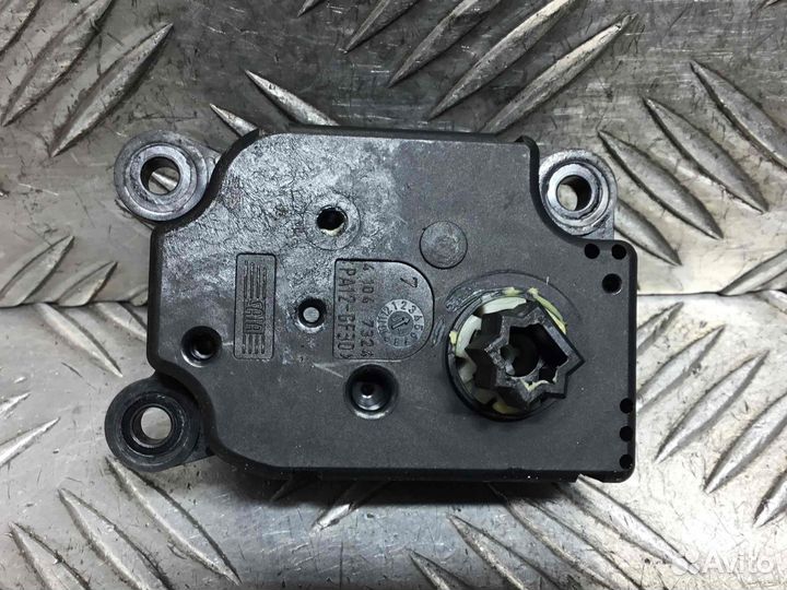 Моторчик заслонки печки Ford C-MAX 3m5h19e616aa G6DA