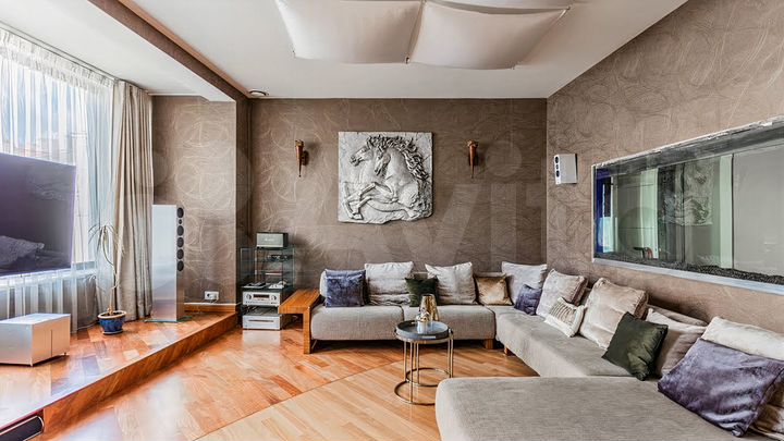 5-к. квартира, 260 м², 3/7 эт.