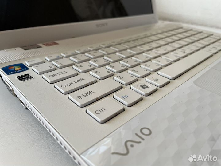 Ноутбук sony vaio pcg-61b11v
