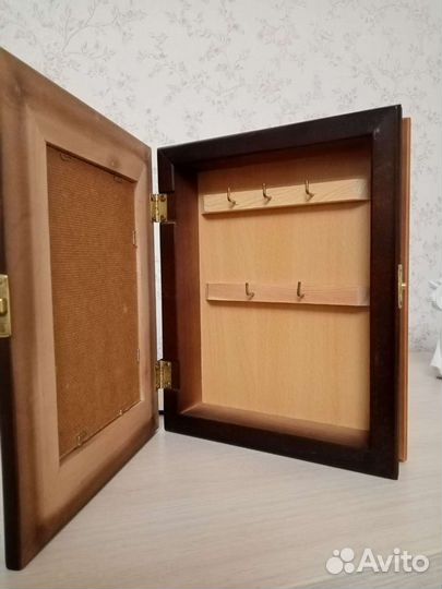 Ключница настенная