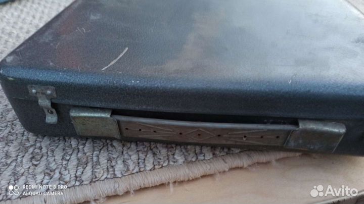 Чемоданчик металлический поролон внутри