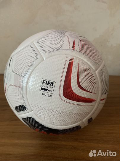 Футбольный мяч Jako Prestige