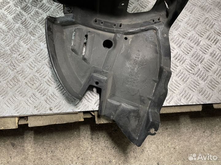 Подкрылок передний правый Lexus GS (III)