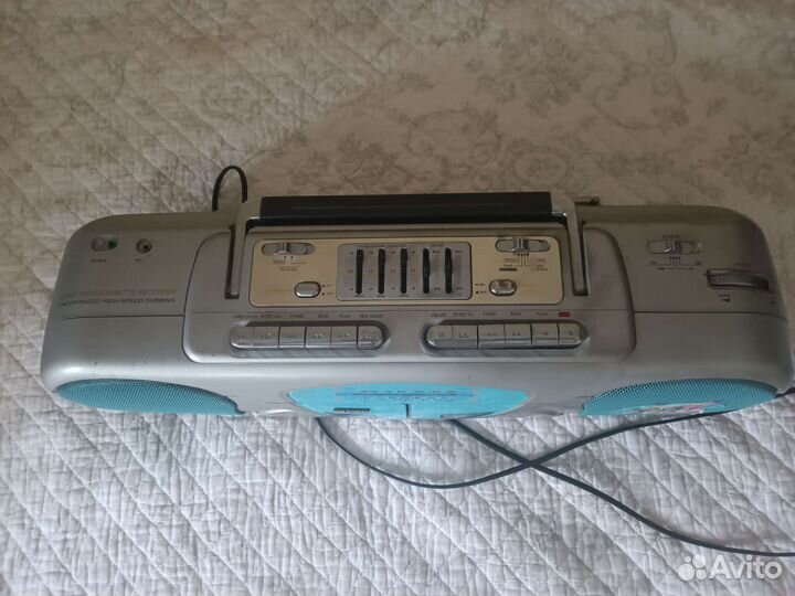 Магнитола двух кассетник времён СССР