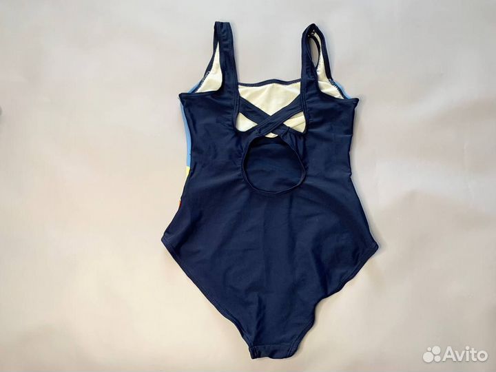 Купальник слитный для девочки на 9-10 лет 134 140