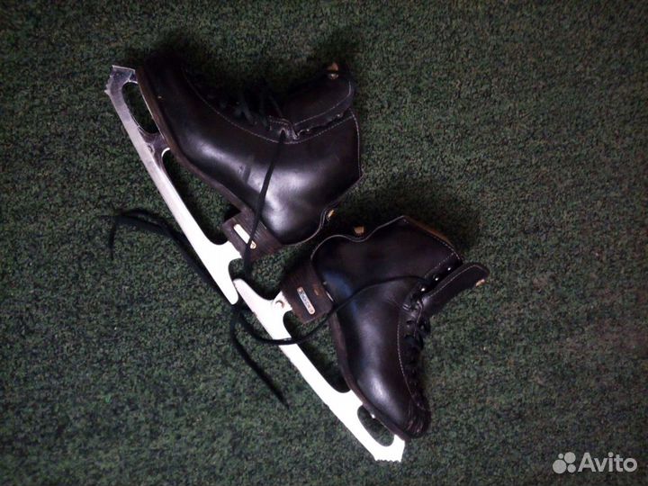 Коньки фигурные