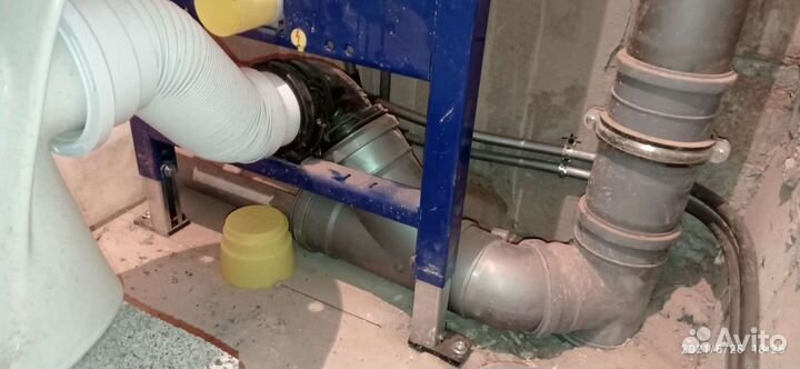 Слесарь сантехник