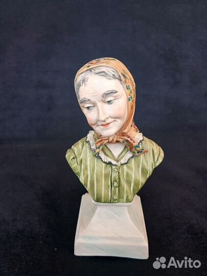 Бабушка Capodimonte, бюст