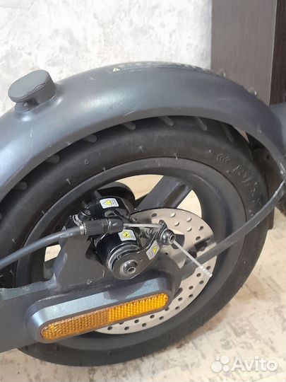 Самокат mi electric scooter essential