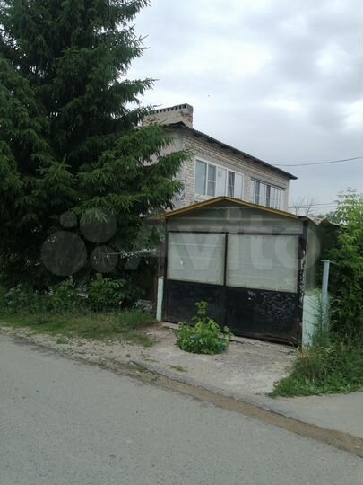 Комната 9 м² в 2-к., 1/2 эт.