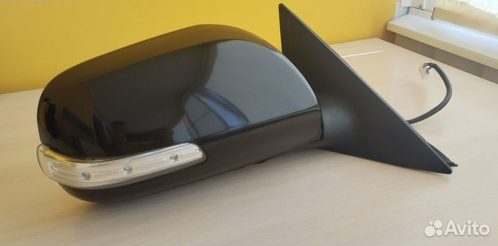 Зеркало боковое правое на Toyota Camry 40