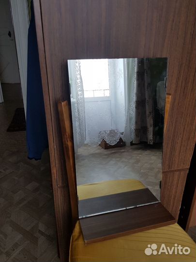 Зеркало в рамке